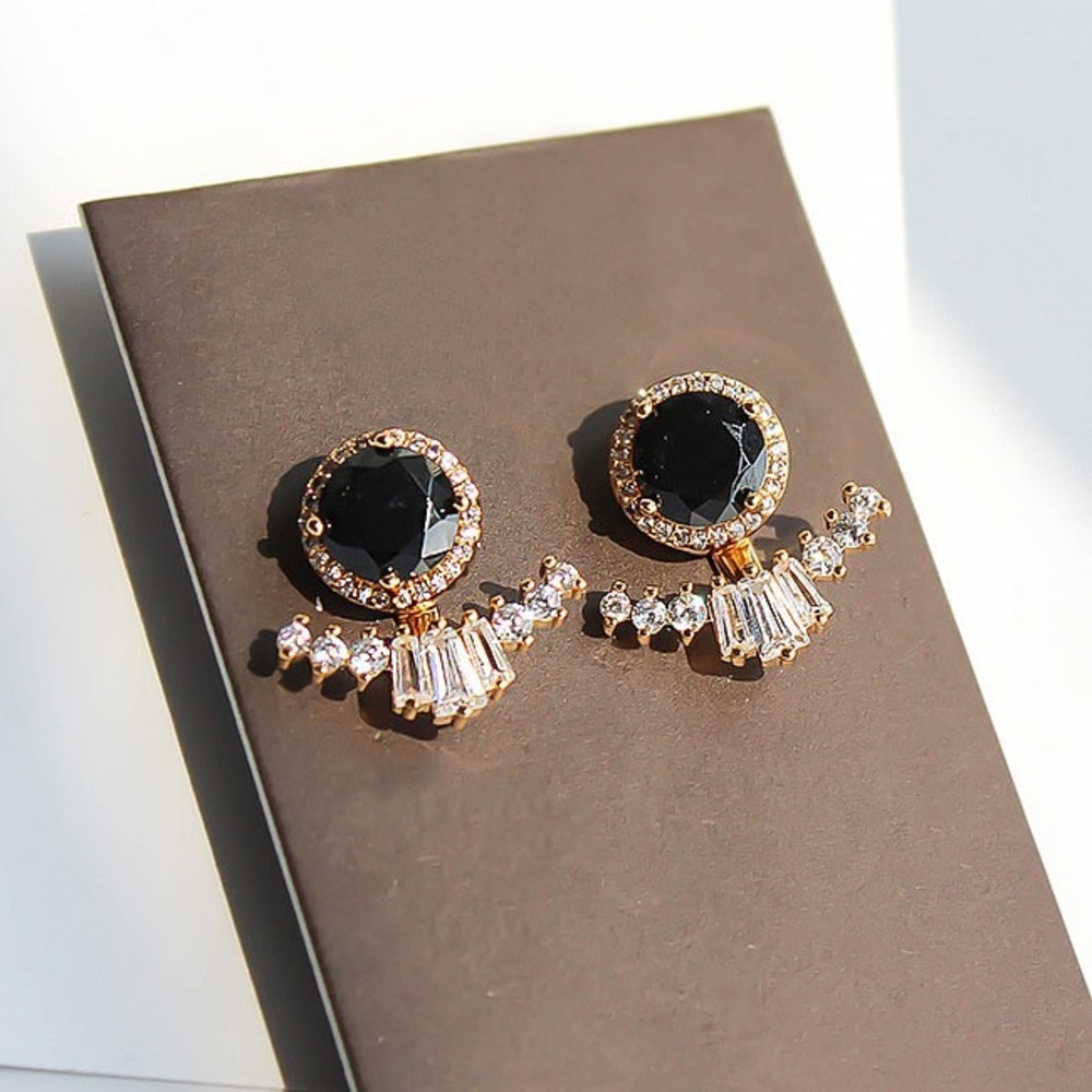 ❗️LAST 1❗️Henri Bendel Deco Halo Ear Jackets Dark